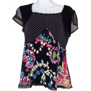 Alison Sheri cap sleeve small polka dot floral top. 0214